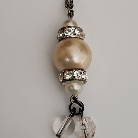 Faux Pearl Rhinestone Necklace - Picture 12 of 15